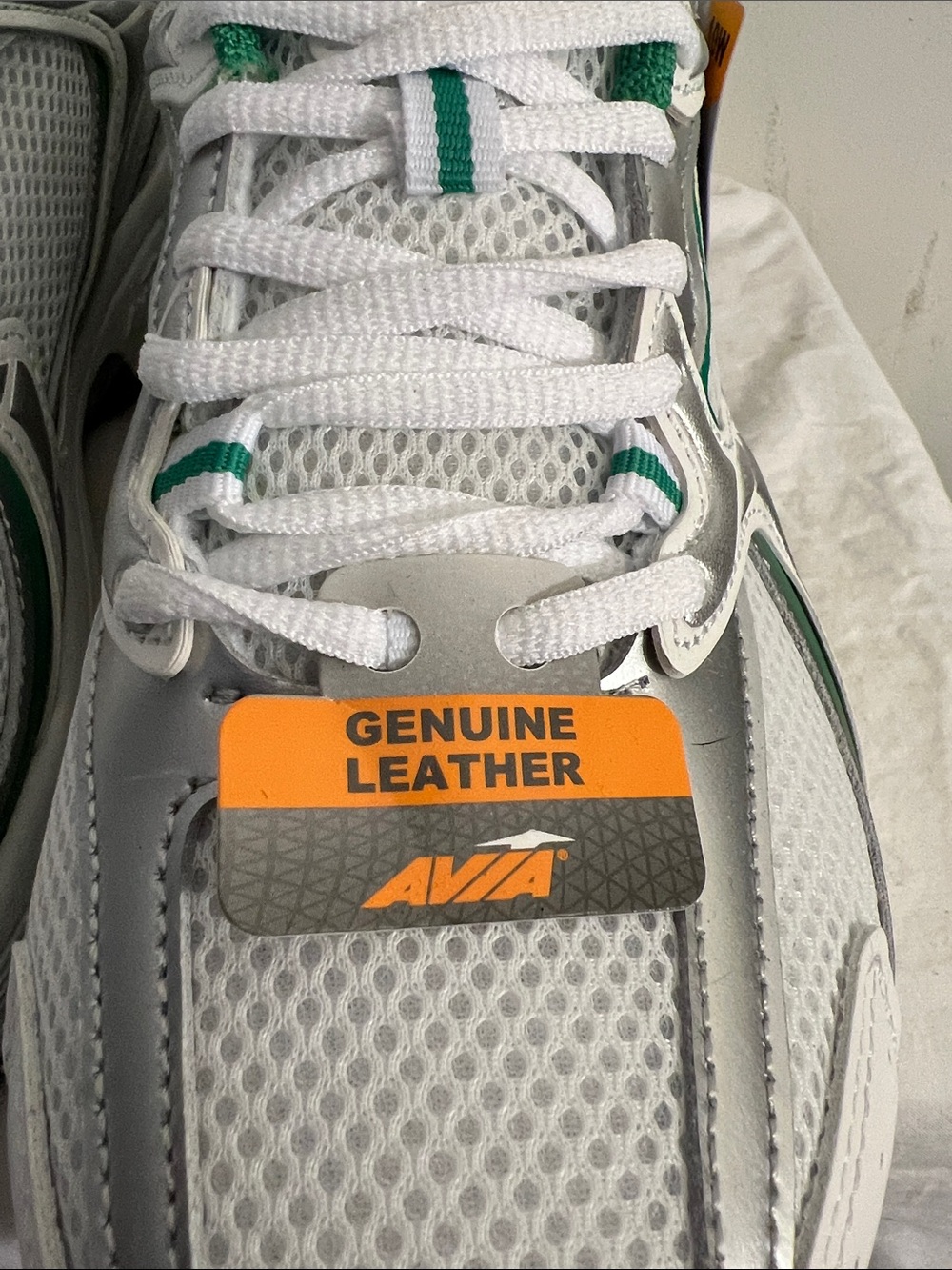NEW WITH TAG Avia Women's 5000 Performance Sneakers Green/White 10W - Picture 4 of 10